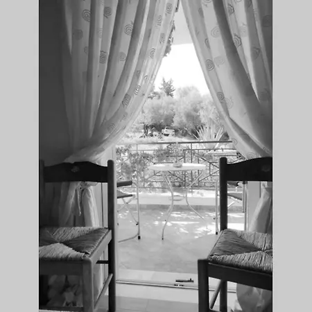 Fiorela Maisonette * Сами