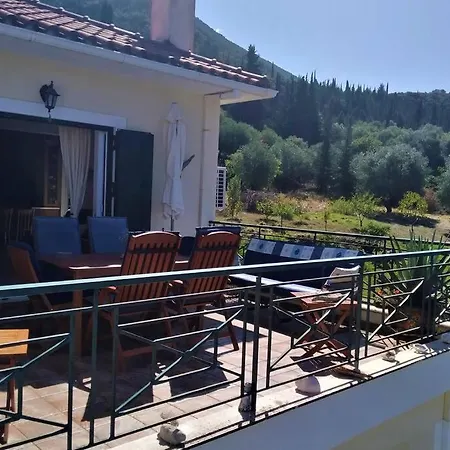Fiorela Maisonette Дом отдыха *